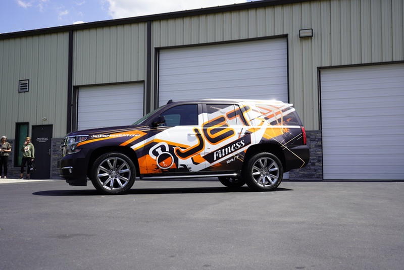 Custom car wraps for vehicles – vinyl wrap designs for branding, paint protection.